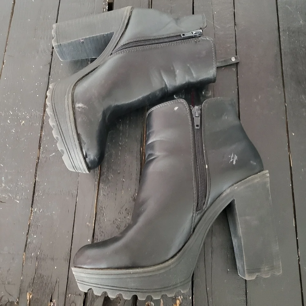 Candie's Women's 8 Black Chunky Platform Heel Ankle Booties Boots Y2K 90s Shoes